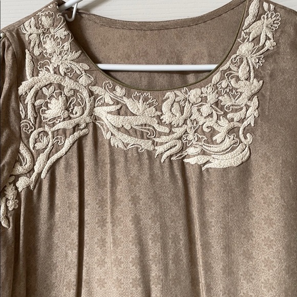 Pakistani and Indian desi outfit - Picture 2 of 9